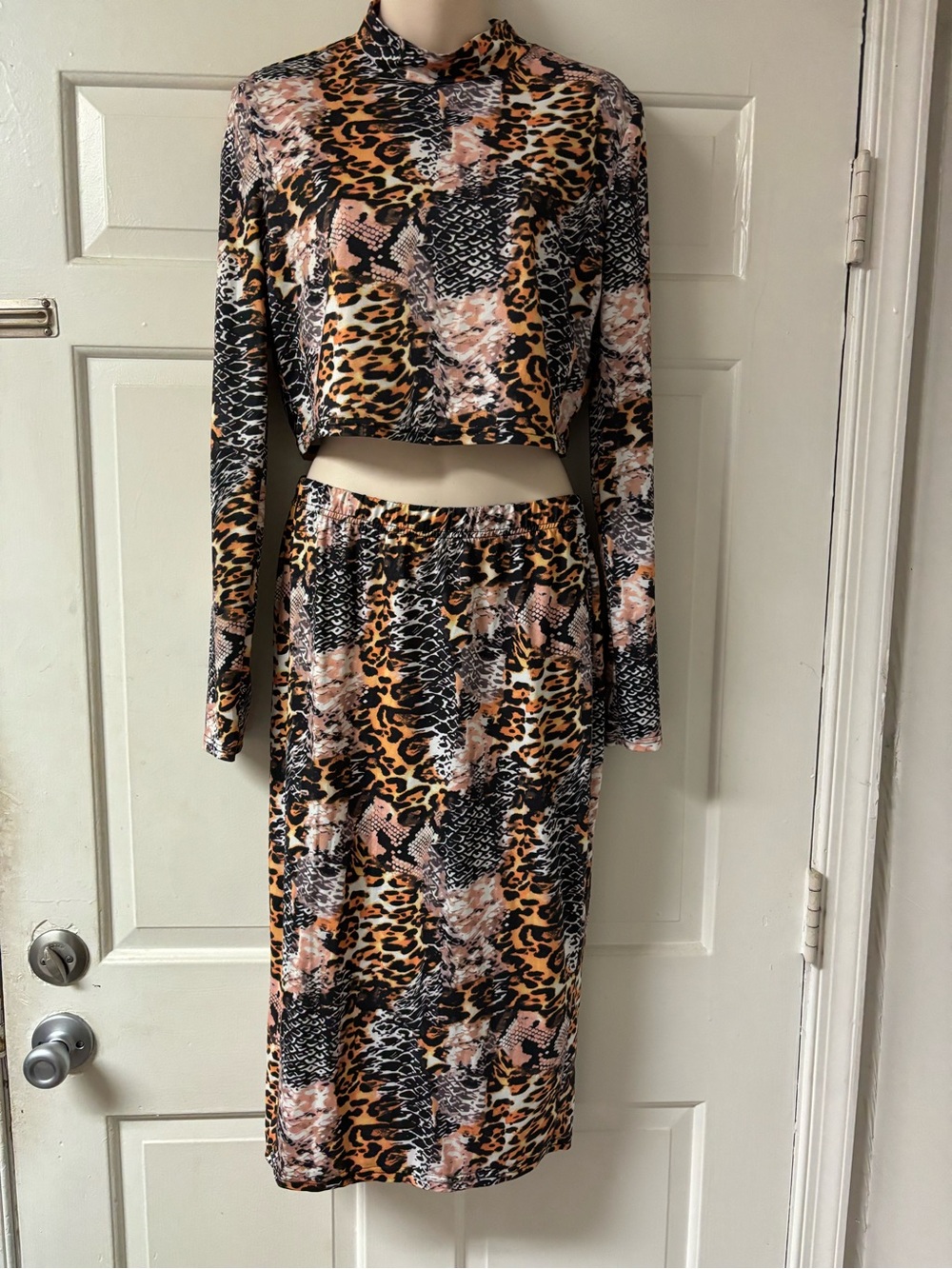 SHEIN Leopard & Snake Print Midi Skirt Set in Black, Brown, Pink